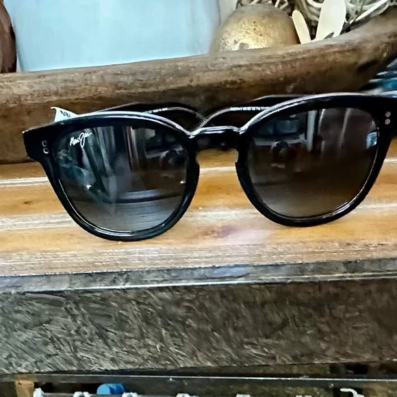 NWT - NEW MAUI JIM Round Core Polarized Sunglasses NWT - NEW MAUI JIM Round Core Polarized Sunglasses - www  main image 2
